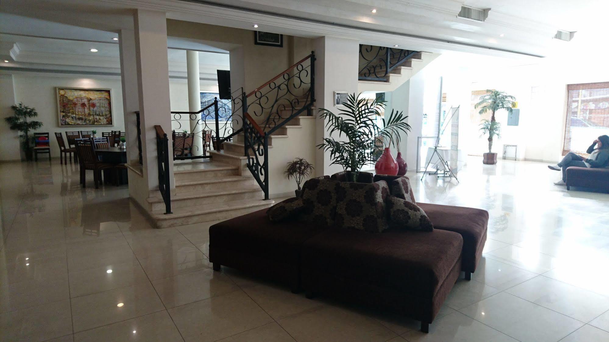 Savoy Express Hotel Torreón Exterior foto